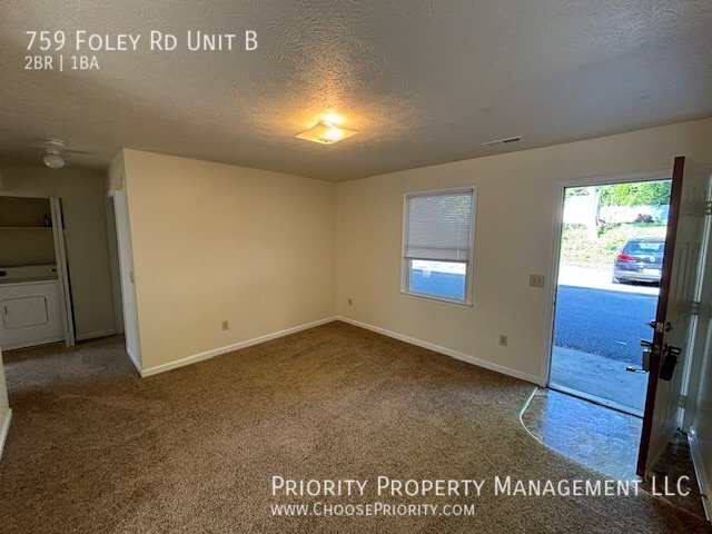 Foto del edificio - 759 Foley Rd