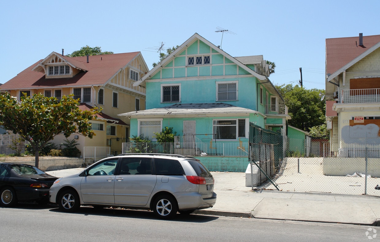 Demolished - 817 S Catalina St