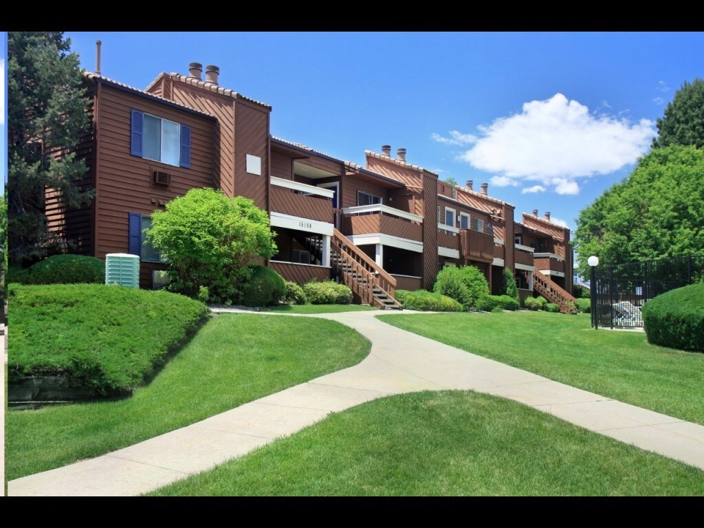Knollwood Apartments Aurora, CO