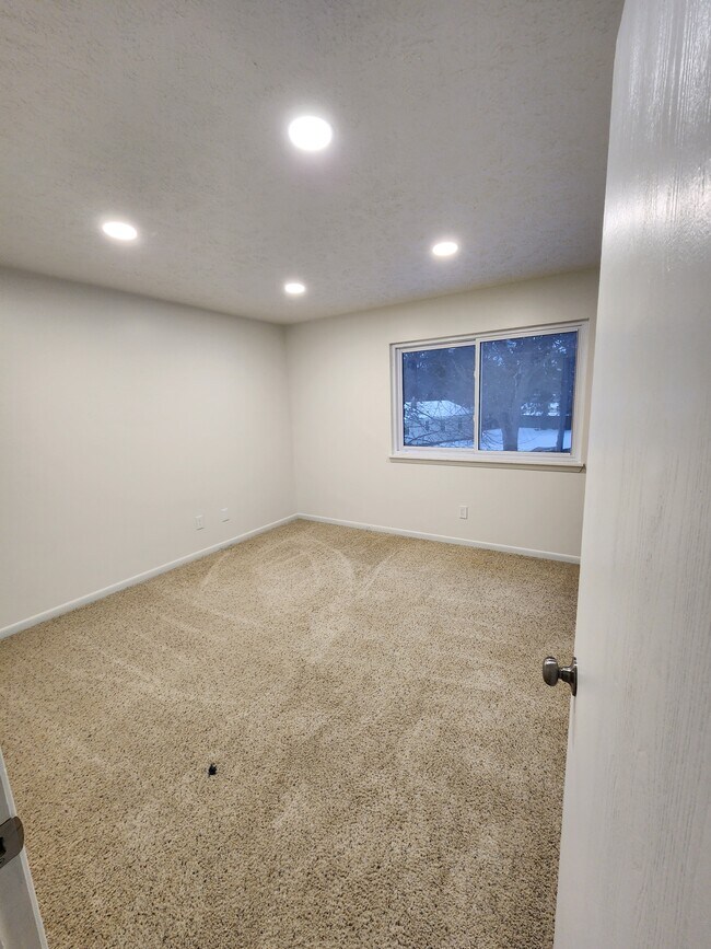 Foto del edificio - 5954 Village Dr