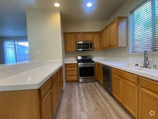 Building Photo - 549 Aviator Cir