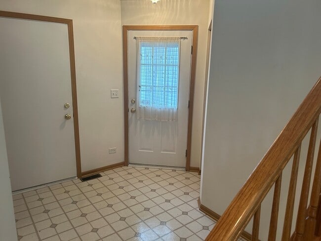 Building Photo - 2482 Stoughton Cir