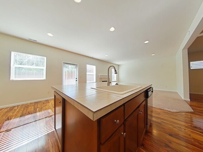 Foto del edificio - 5 Bedroom House ~ Albany ~ Small Pet Friendly