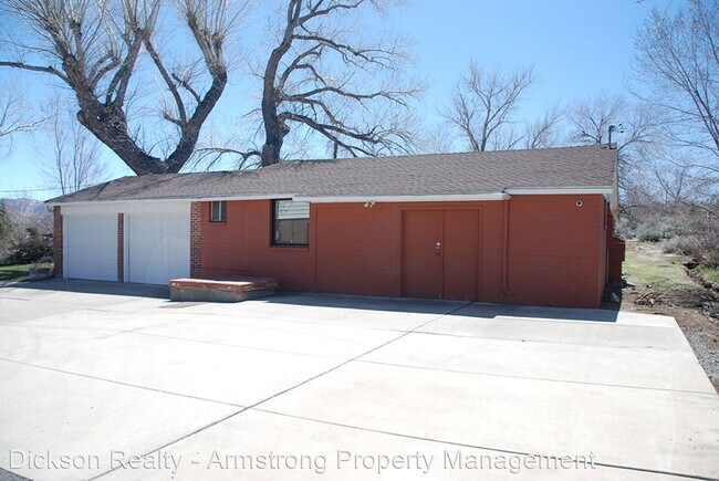 Foto del edificio - 2 br, 2 bath House - 2250 Foothill Rd.