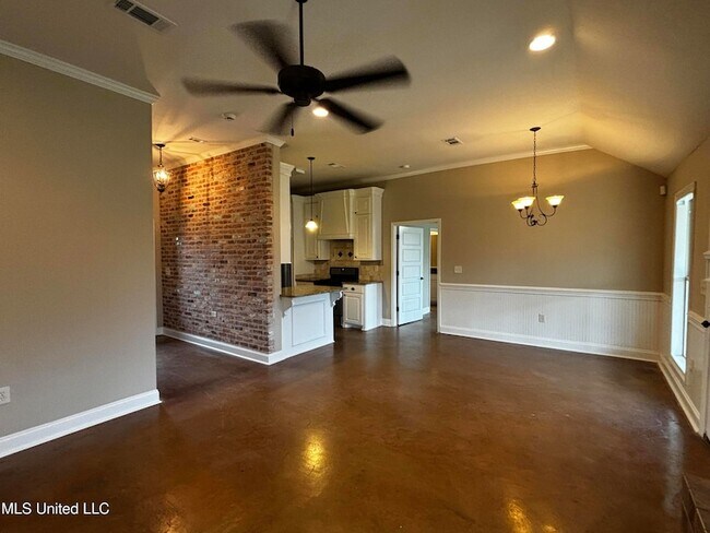 Foto del edificio - 221 Greenfield Ridge Dr