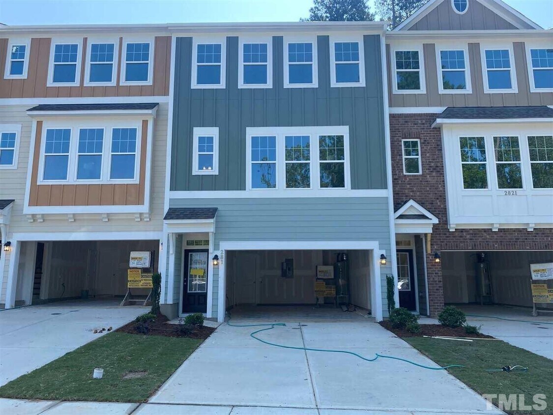 Primary Photo - 2819 Macbeth Ln