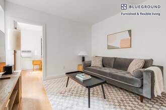 Building Photo - 10 W 65th St