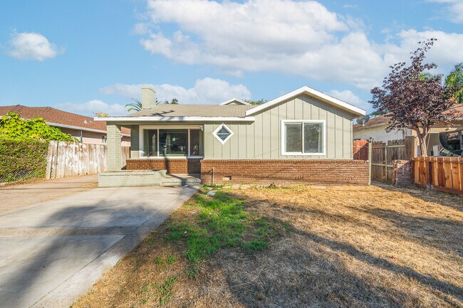 Foto del edificio - 2268 Dumbarton Ave