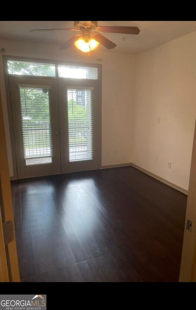 Building Photo - 390 17th St