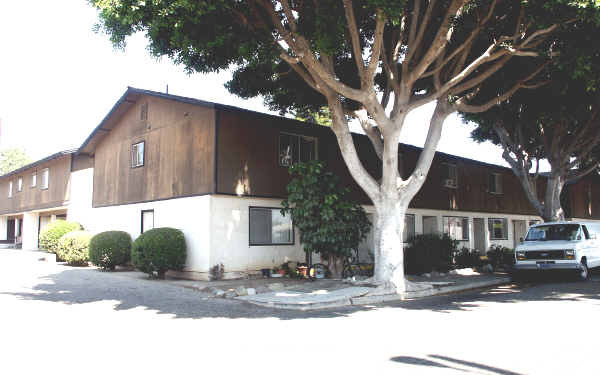 Building Photo - Yale Street  Family Apartments