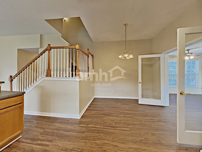 Building Photo - 2227 Joann Dr