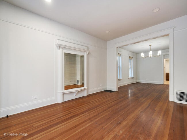 Foto del edificio - 1415 W George St