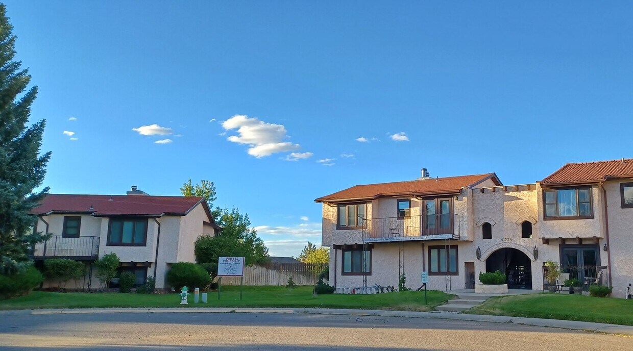 Primary Photo - Wonderful and Spacious 2-bed, 1-bath Condo...
