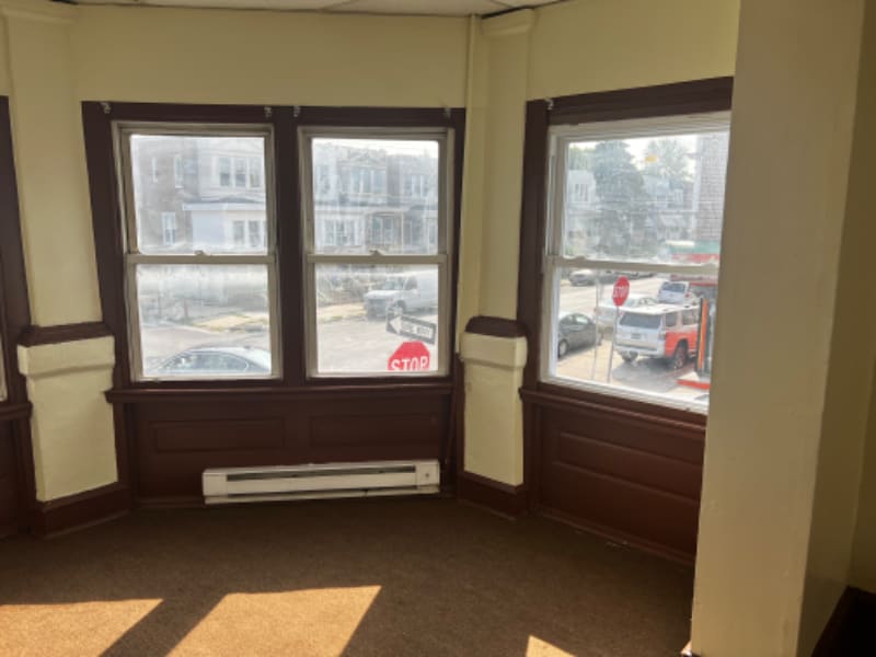 Primary Photo - 2022 S 68th St