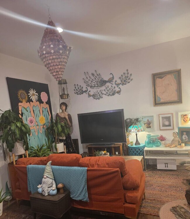 Foto del edificio - 337 E Main St