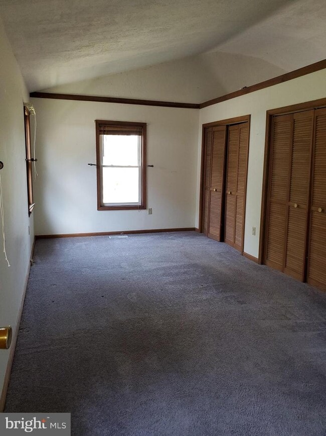 Building Photo - 518 Broadcreek Dr