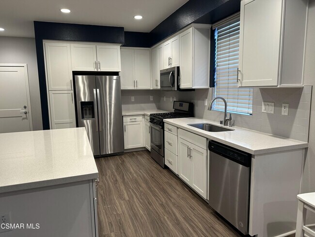 Foto del edificio - 139 Farmhouse Dr