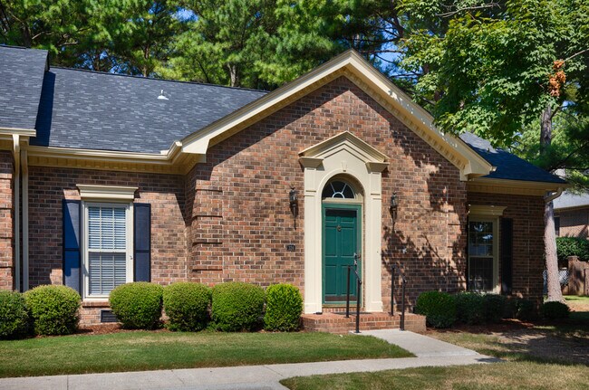 Foto del edificio - Barnes - 324 Iverness Drive
