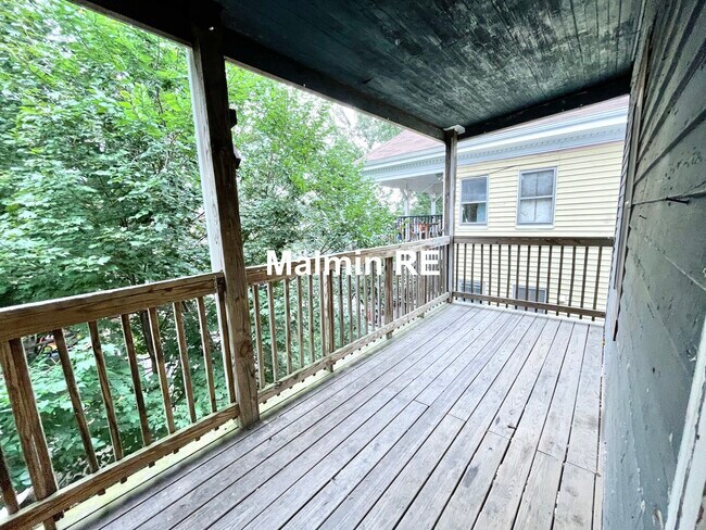 Foto del edificio - 61 Hillside St