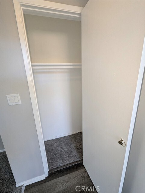 Foto del edificio - 17031 Pinehurst Ln