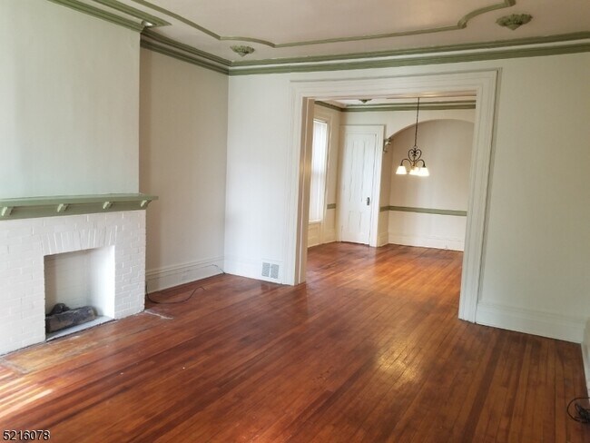 Foto del edificio - 835 Kensington Ave