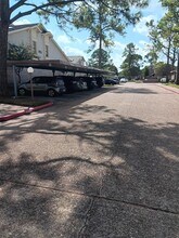 Building Photo - 11941 Bob White Dr