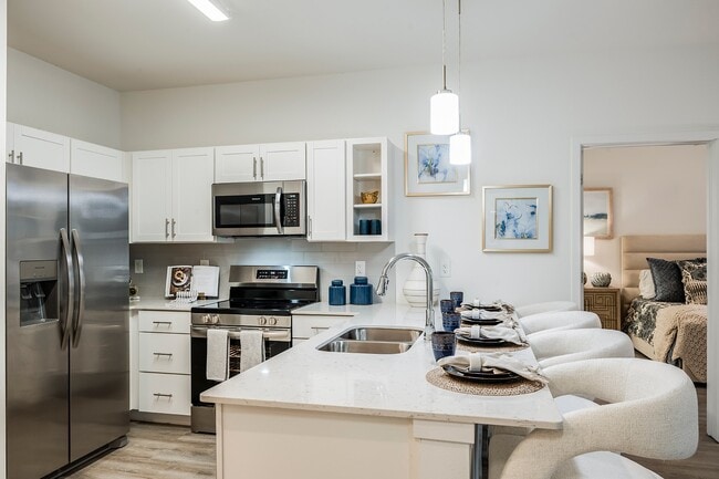 Foto del edificio - Element Apartments at Celebration Pointe