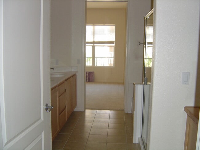 Building Photo - GUARD GATED MANHATTAN CONDO- 2 MASTER BEDR...