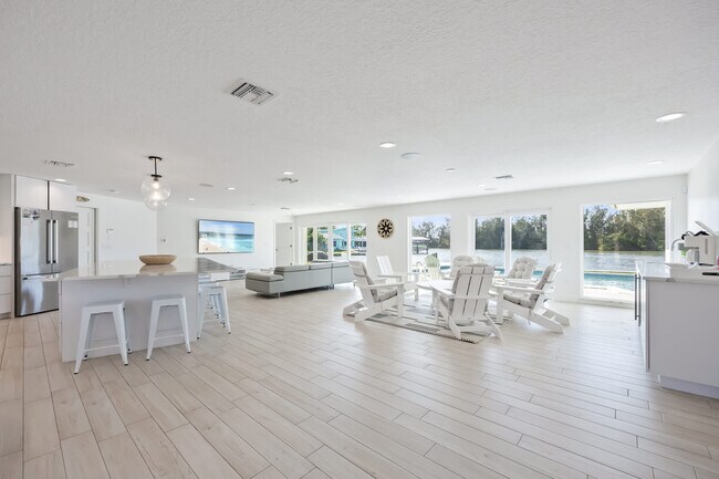 Foto del edificio - 220 June Dr