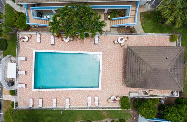 Building Photo - 11000 S Ocean Dr