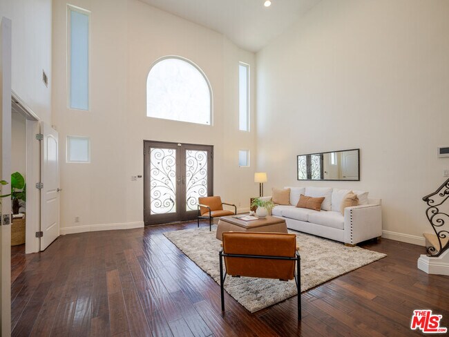 Foto del edificio - 5417 Allott Ave