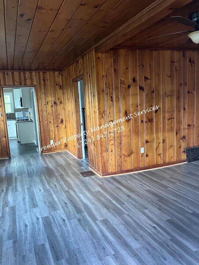Foto del edificio - 215 Ross Ave
