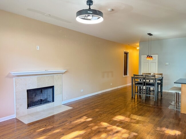 Building Photo - 1300 W Grenshaw St