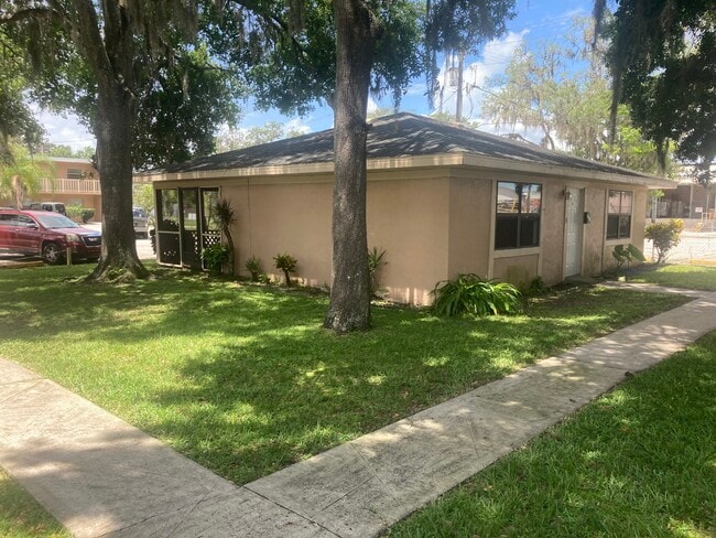 Building Photo - 528 Grapefruit Ave