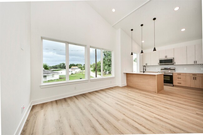 Foto del edificio - 932 South Ln