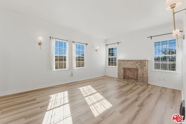 Foto del edificio - 1335 Redondo Blvd