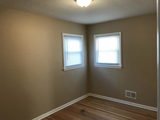 Building Photo - 4568 N 49th St