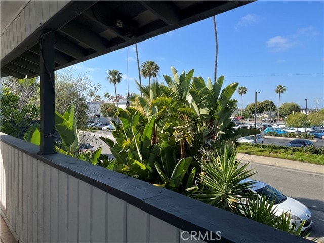 Building Photo - 135 Flower St