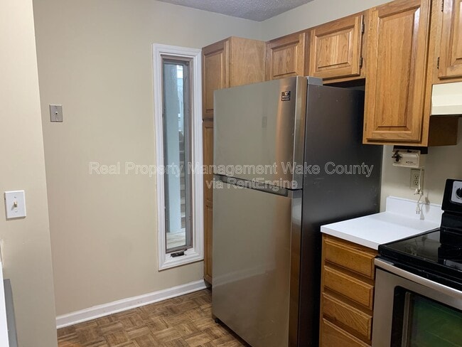Foto del edificio - 700 Bishops Park Dr