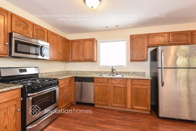 Building Photo - 1717 Stonegate Dr