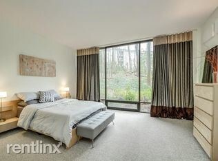 Foto del edificio - 3530 Piedmont Rd NE