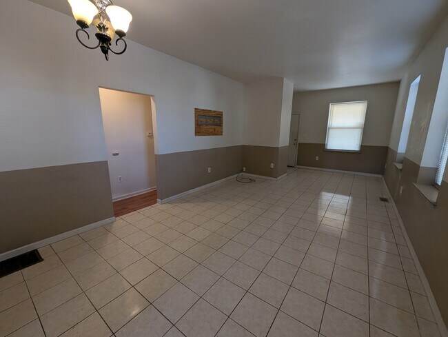 Foto del edificio - 116 N New Rd