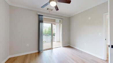 Interior Photo - Signal Hill Apartment Homes