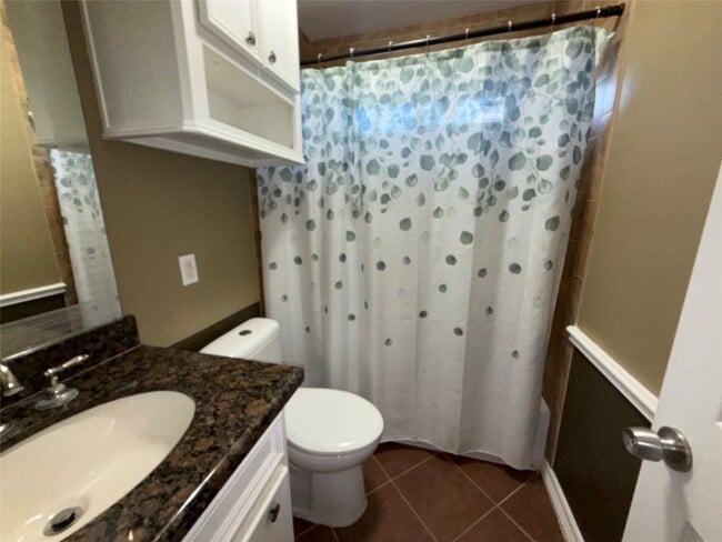 Building Photo - 8233 Hickok Ln