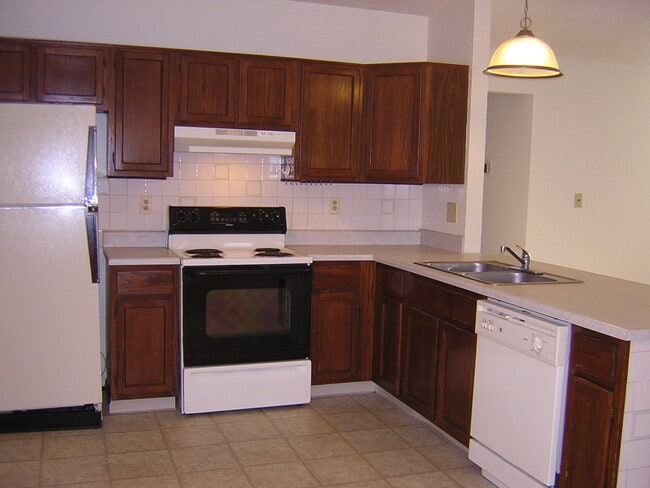 Building Photo - 2241 Sawbury Blvd