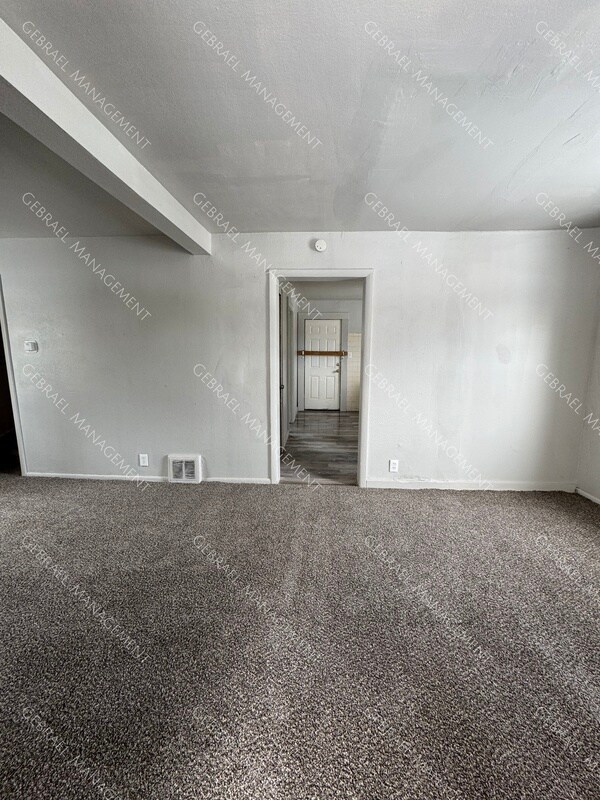 Building Photo - 1016 Leland St