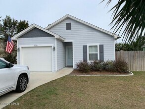 Building Photo - 508 Camelia St