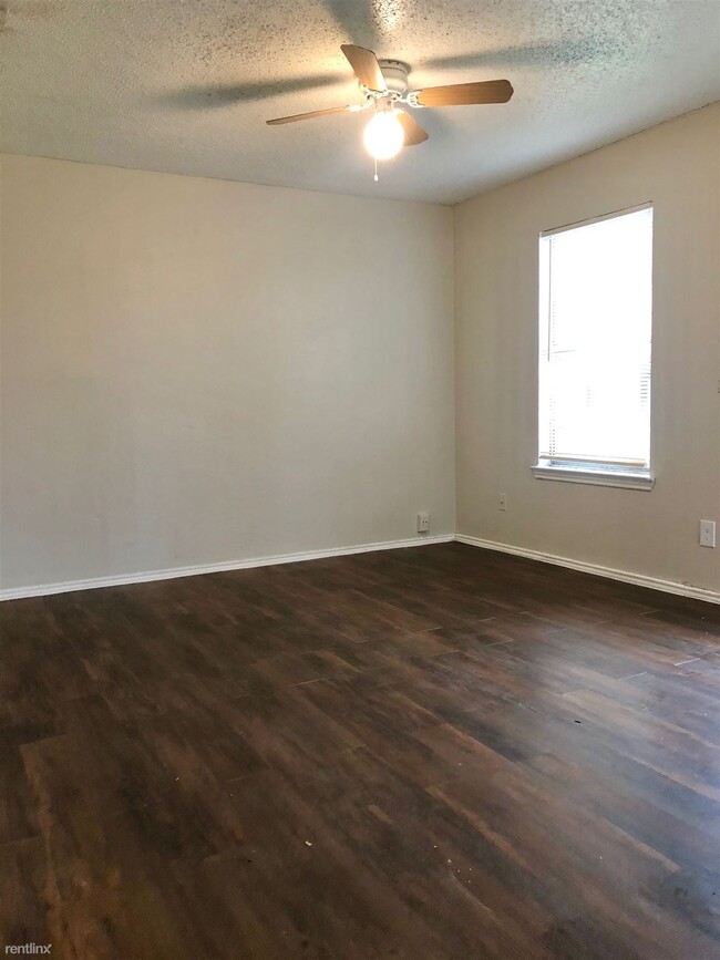 Building Photo - 1051 Gillette Blvd