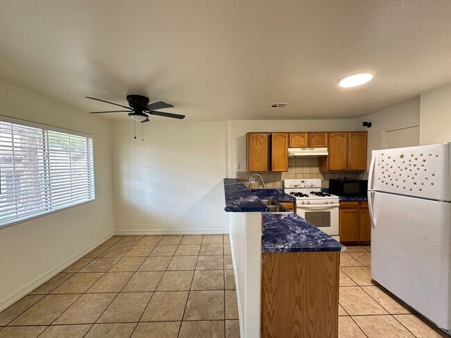 Building Photo - Corte Madera