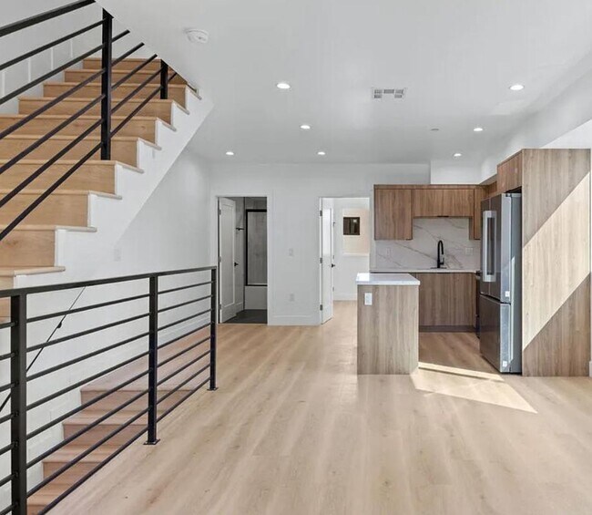 Foto del edificio - 3209 W 18th St